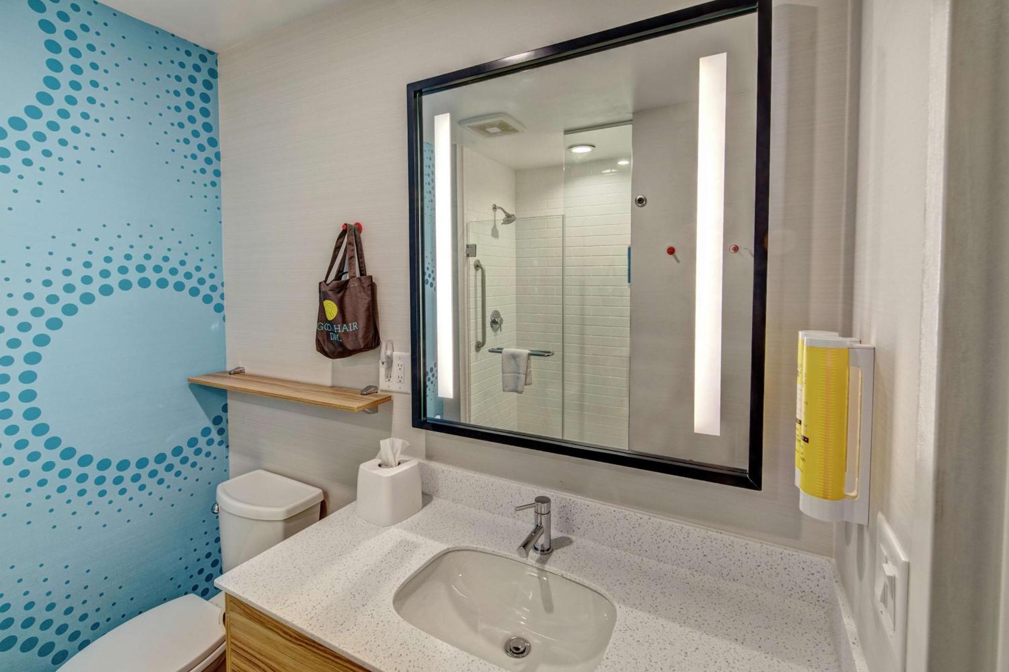 Tru By Hilton Roanoke Hollins Hotel Bagian luar foto