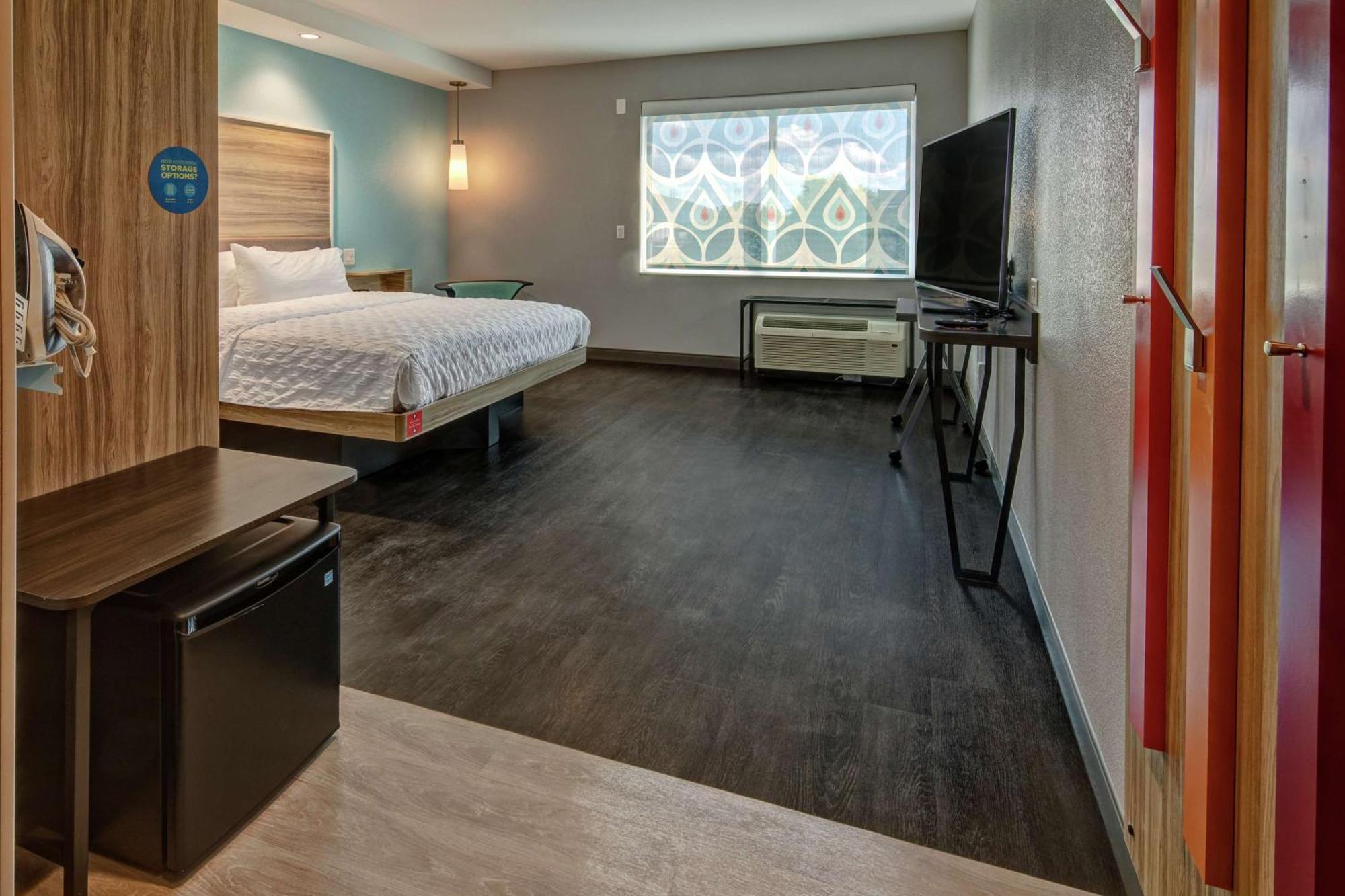 Tru By Hilton Roanoke Hollins Hotel Bagian luar foto