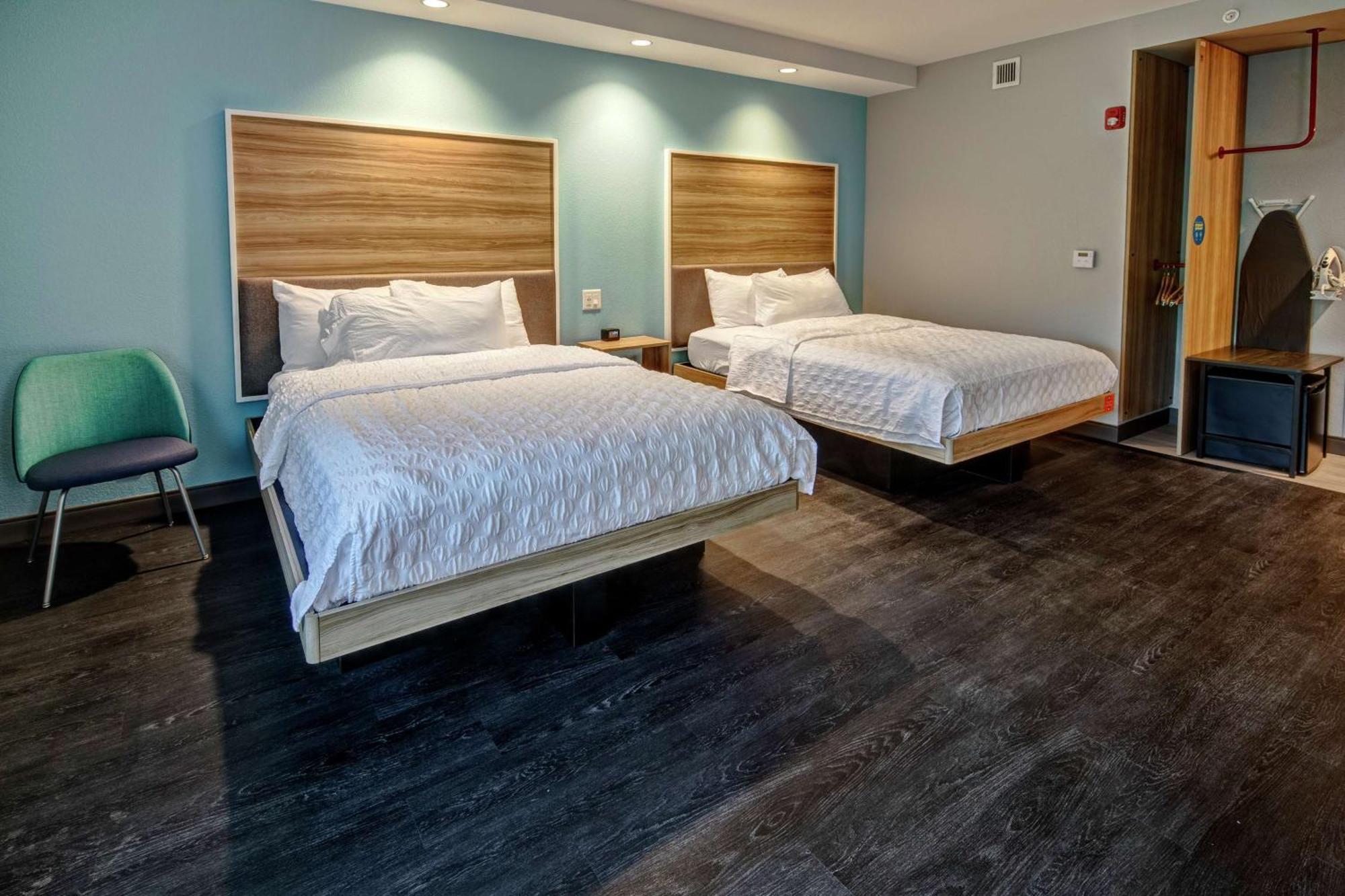 Tru By Hilton Roanoke Hollins Hotel Bagian luar foto
