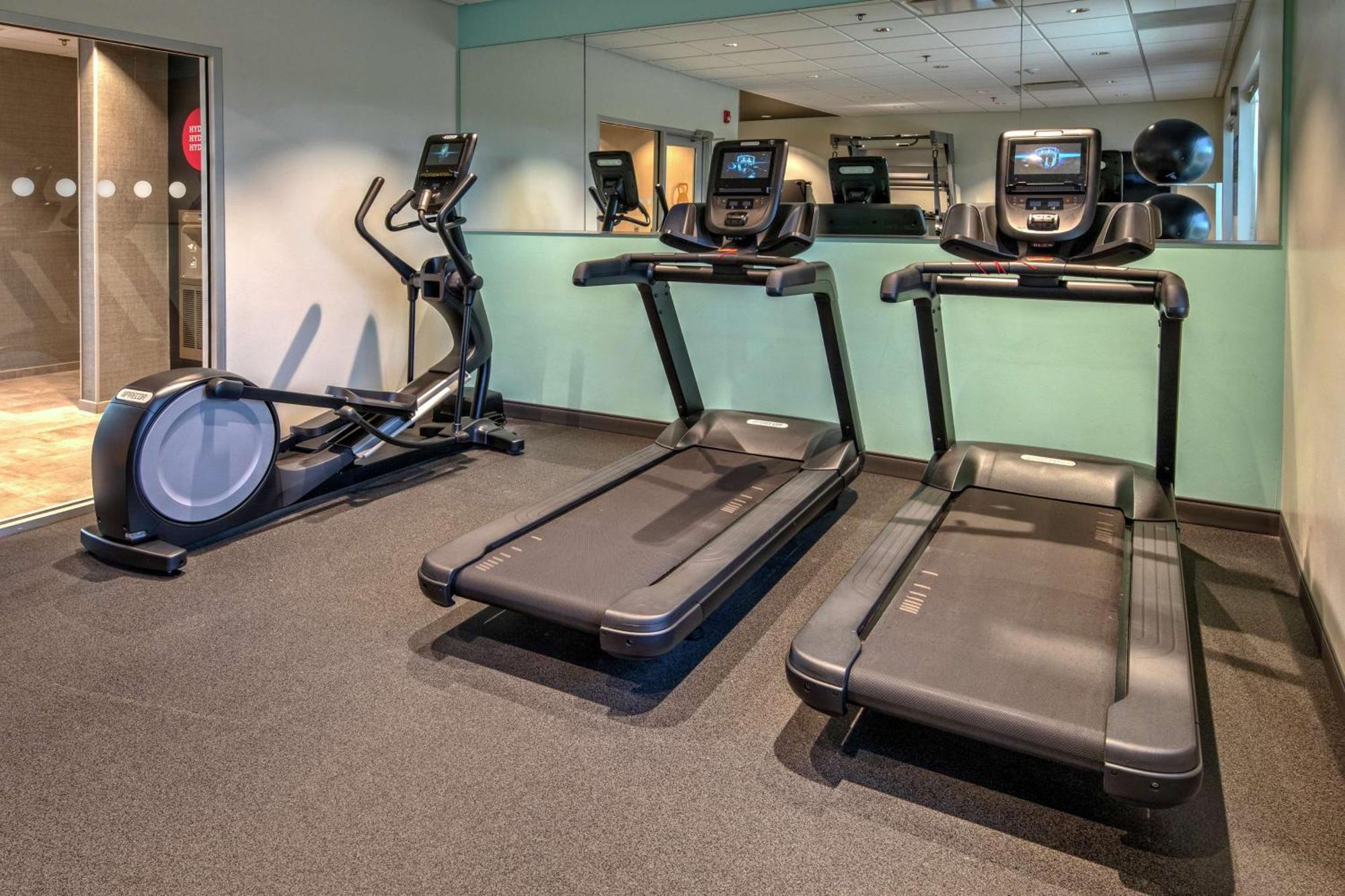 Tru By Hilton Roanoke Hollins Hotel Bagian luar foto