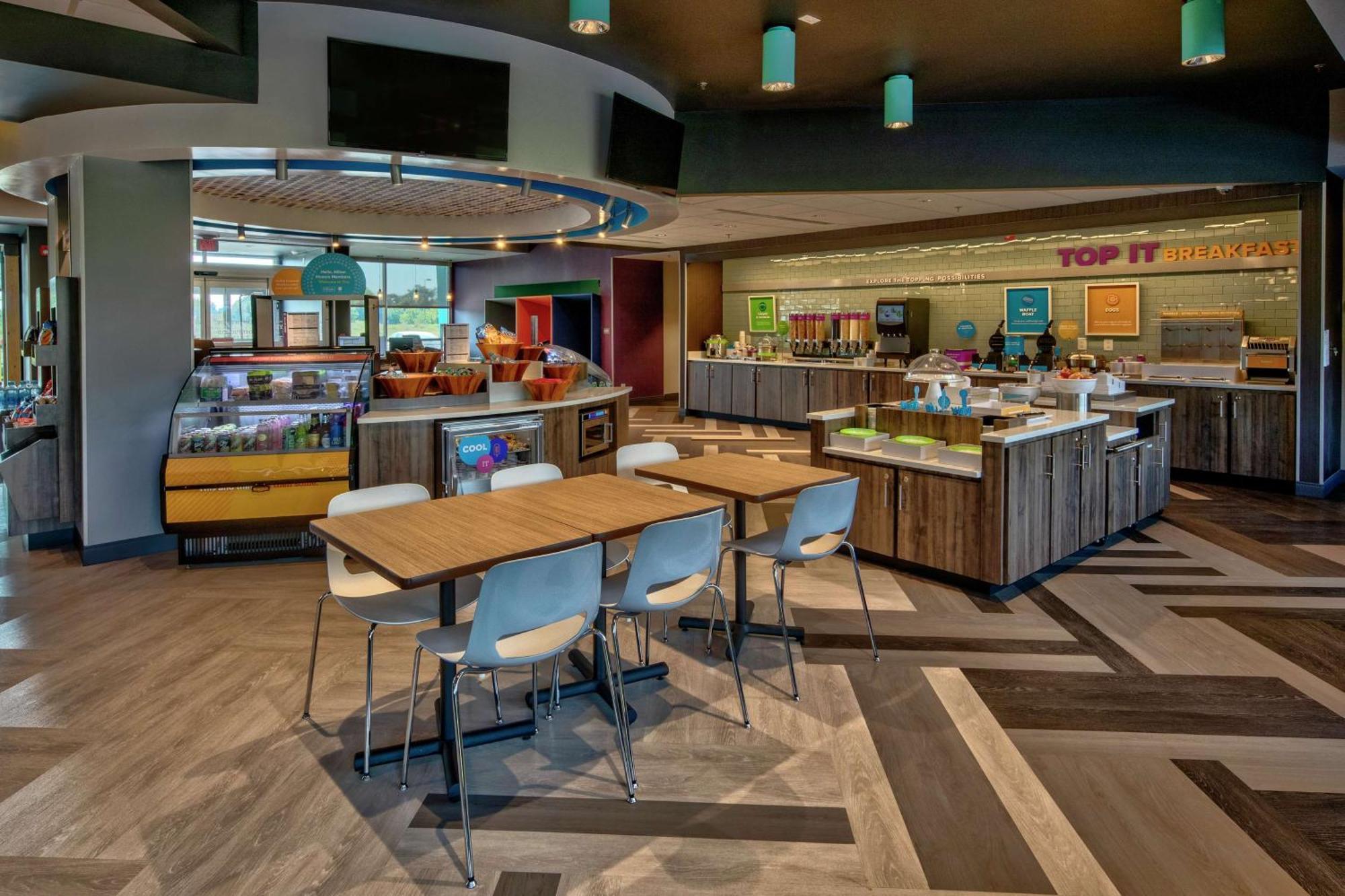 Tru By Hilton Roanoke Hollins Hotel Bagian luar foto