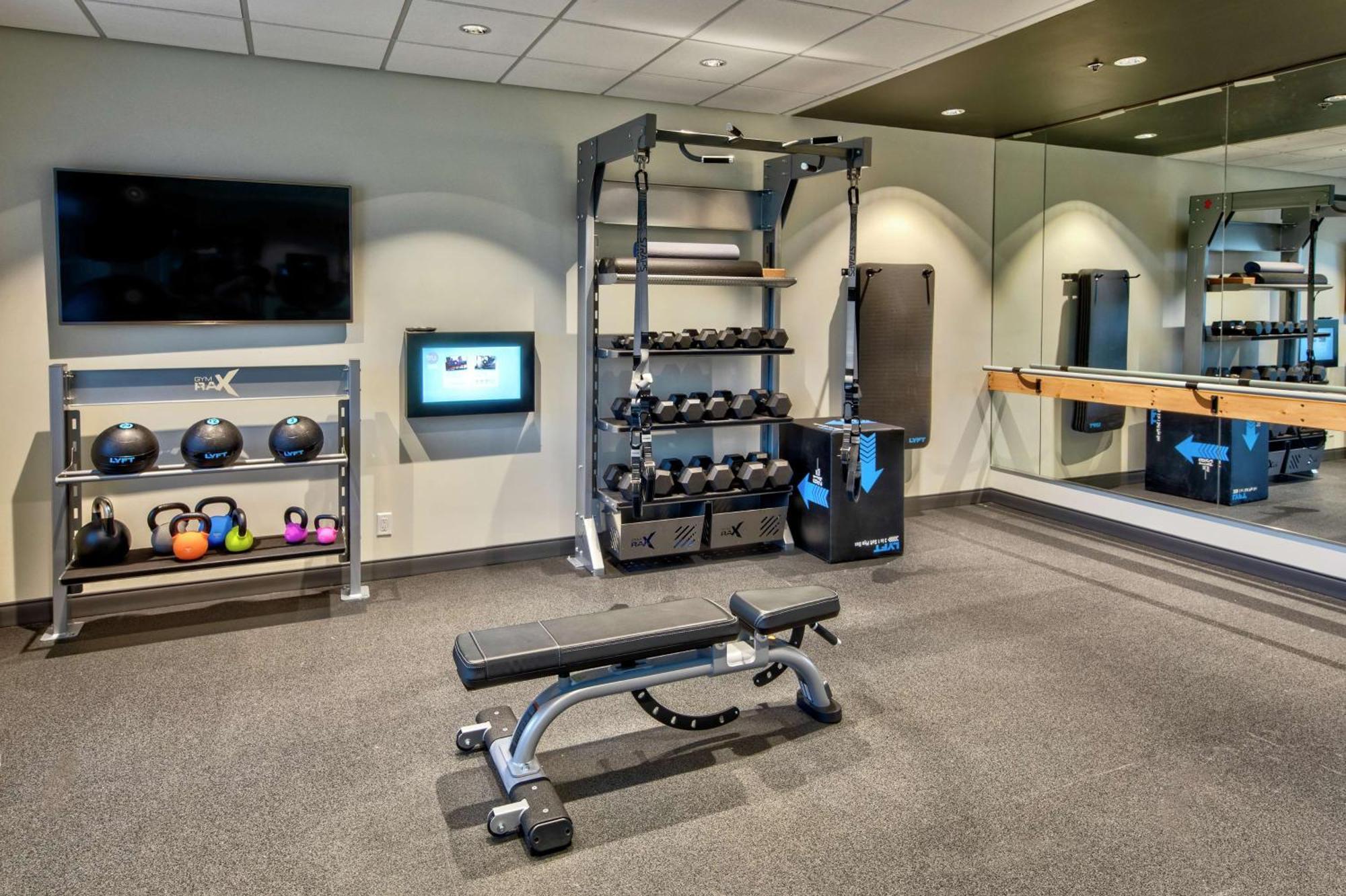 Tru By Hilton Roanoke Hollins Hotel Bagian luar foto